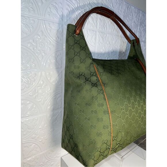 Authentic Gucci Hobo - Picture 4 of 10
